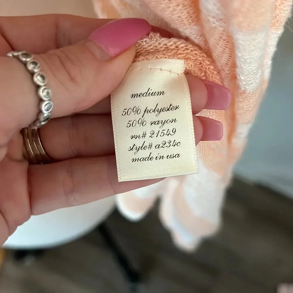 BUTTONS peach and white lightweight cardigan - Picture 6 of 9